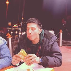 Meet your Posher, Daniel